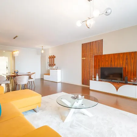 Lux Flat, Sea View, Ac, 3 Pools And Gym Apartment Funchal (Madeira)