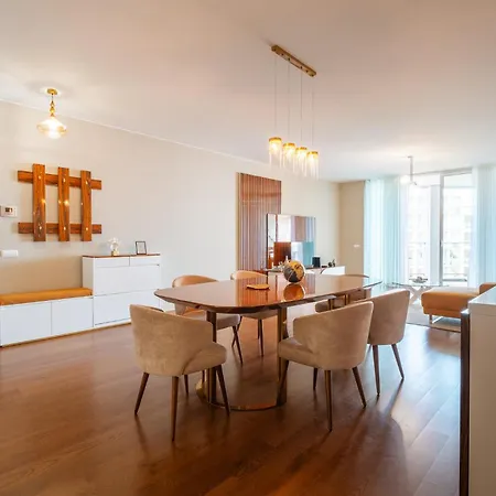 Lux Flat, Sea View, Ac, 3 Pools And Gym